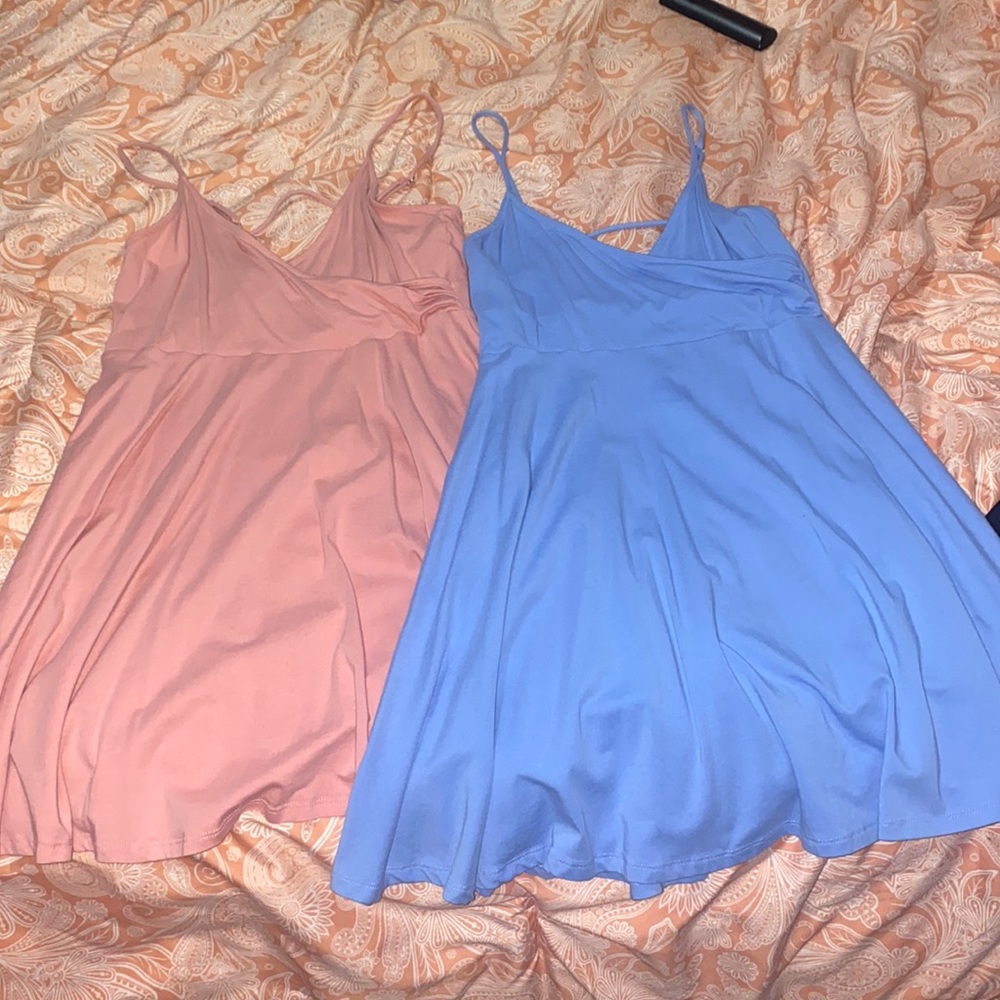 Forever 21 dress pair